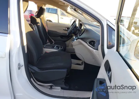 2021 Chrysler Pacifica Touring from USA, damaged, VIN 2C4RC1FGXMR550259